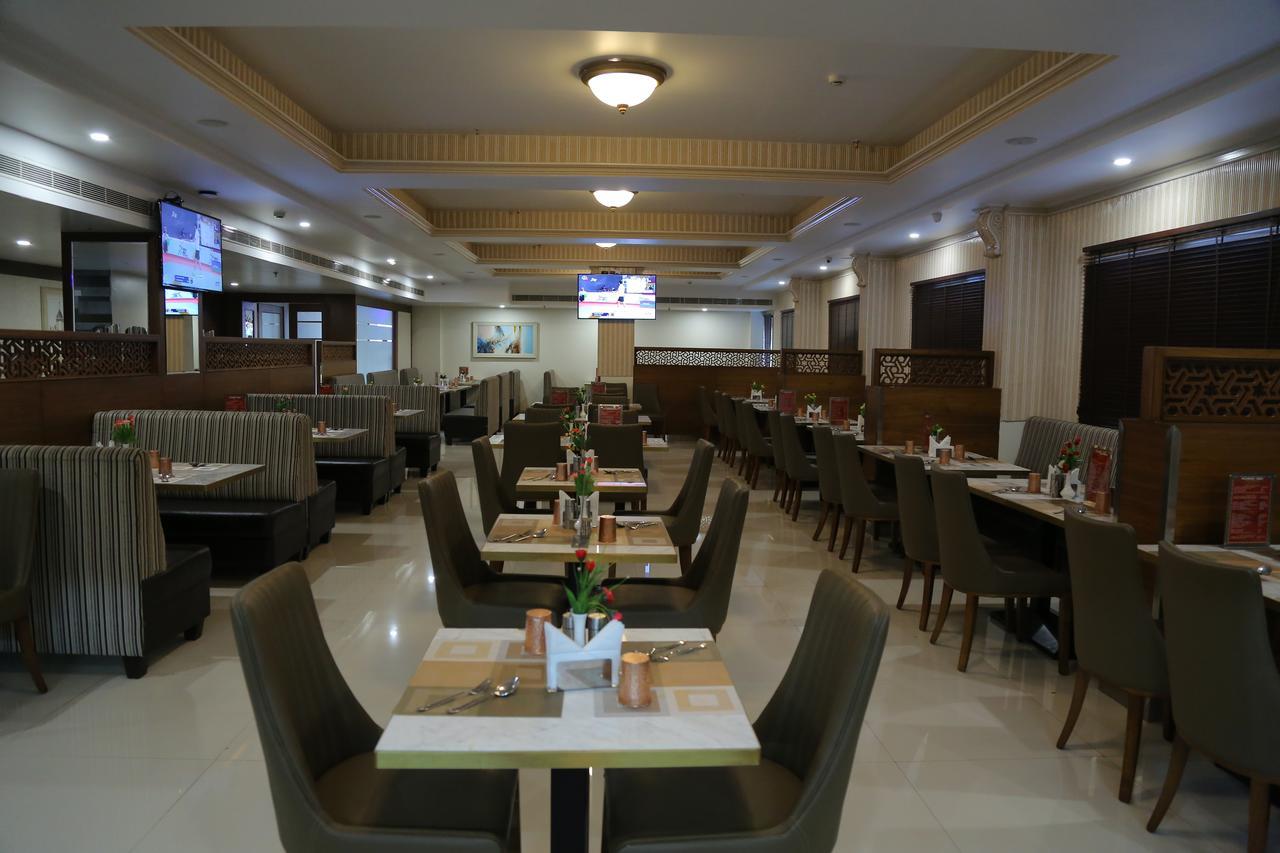 Hotel Grand Gayathri Khammam Bagian luar foto