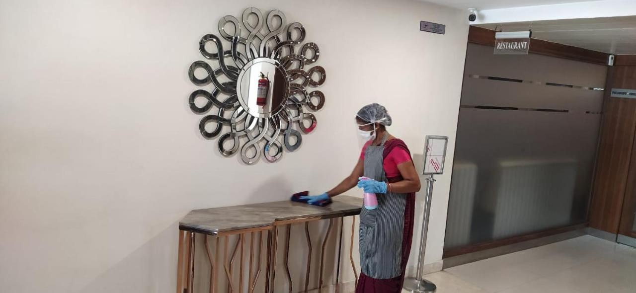 Hotel Grand Gayathri Khammam Bagian luar foto