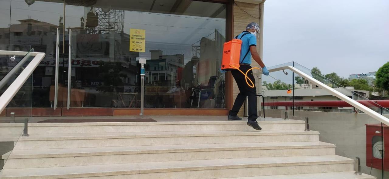 Hotel Grand Gayathri Khammam Bagian luar foto