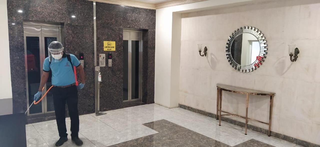 Hotel Grand Gayathri Khammam Bagian luar foto